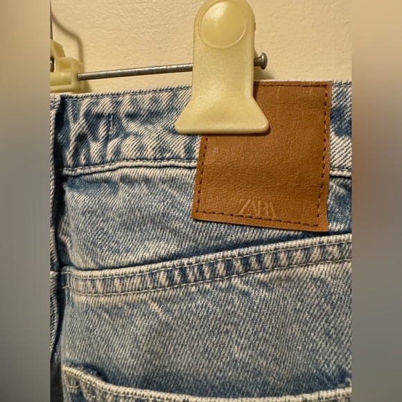Zara High Rise Straight Jeans • Blue • Size 0 - Picture 9 of 10